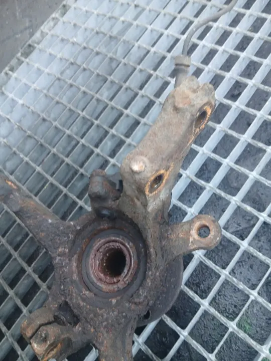 SUZUKI SWIFT MK6 1.3 Pivot Avant Gauche OEM image 4