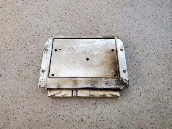 Módulo control suspensión Mercedes Clase S OEM A2215402301 image 3