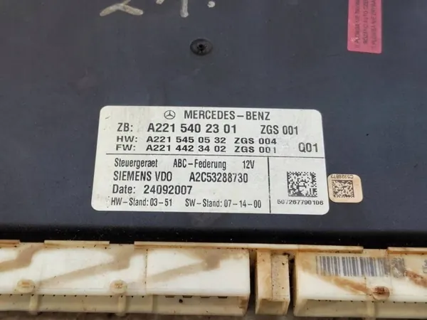 Módulo control suspensión Mercedes Clase S OEM A2215402301 image 4