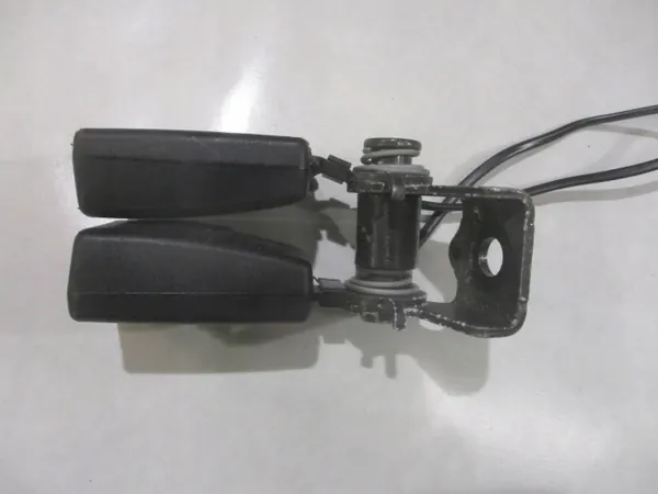 OEM 98063975XX takavyön solki Peugeot 308 II:lle image 3