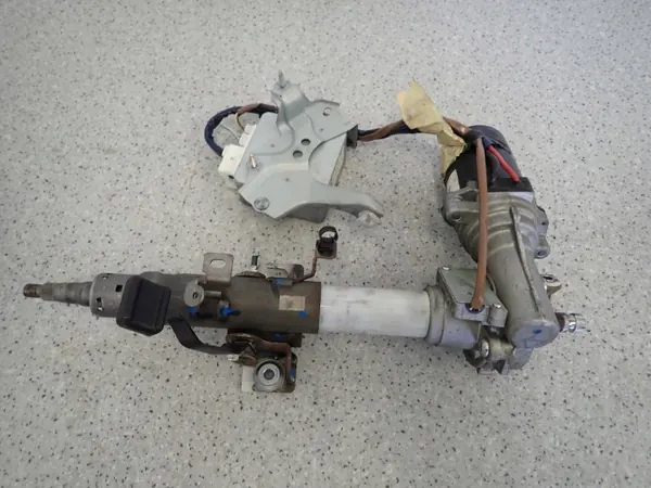 Toyota Yaris II 06-09 servostyrningskolumn OEM image 5