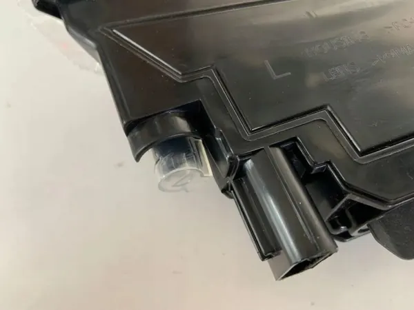 OEM 80A945069 Bakre stötfångarlampa vänster Audi Q5 FY image 2
