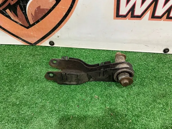 Rear Right Control Arm Land Rover Discovery Sport L550 OEM image 2