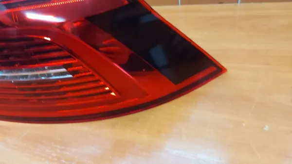 Lámpara LED Trasera Derecha Volkswagen VW Passat B8 Sedan 14-19 image 2