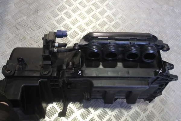 Ventiltäcke & Filterhus Set OEM 67675 Nissan image 6