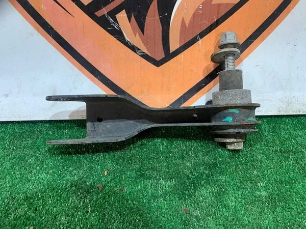 Rear Right Control Arm Jaguar F-Pace X761 OEM LR128496 image 4