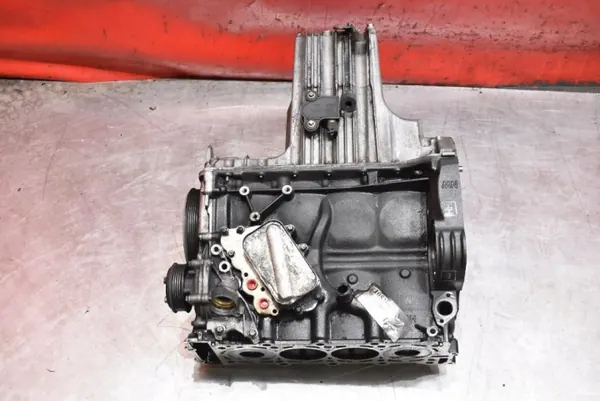 Motorblok onderzijde R6400110701 Mercedes B-klasse 2.0 CDI image 2