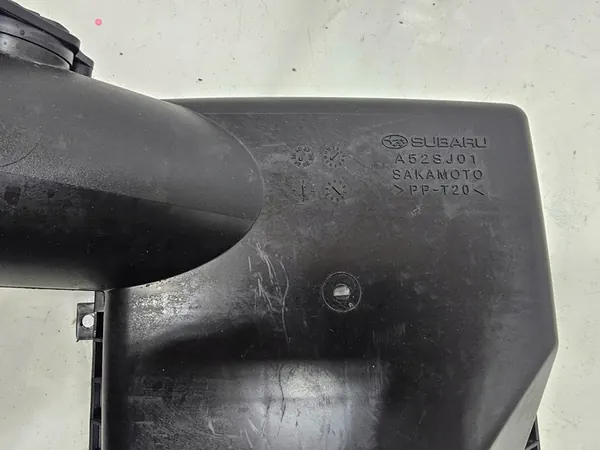 Subaru Forester VI Ilmansuodattimen Yläkansi A52SJ01 image 3
