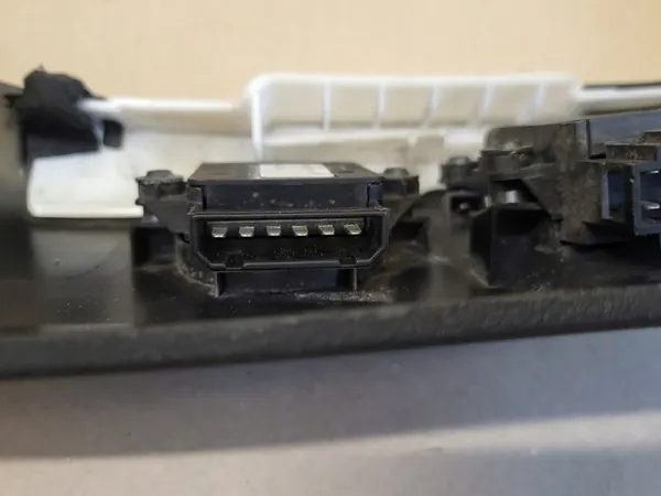 Audi A3 8P Bestuurderszit Schakelcover Links OE image 10