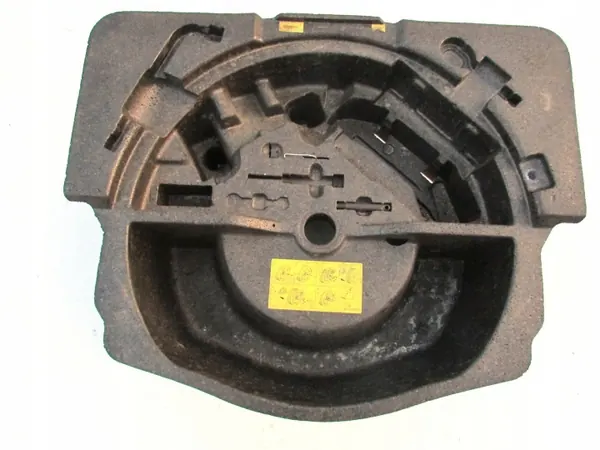 OEM 3D0863470 Rad-Einlage Kofferraum für VW Phaeton image 4