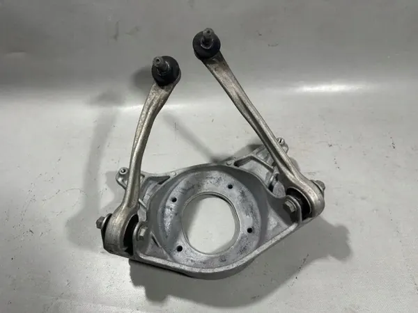 Porsche Hinterer rechter Stoßdämpferhalter OEM 8K0407510P image 4