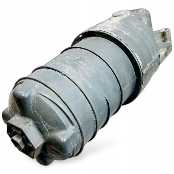 Carcaça do Filtro de Óleo Iveco Usada - OEM 5801863112 image 4
