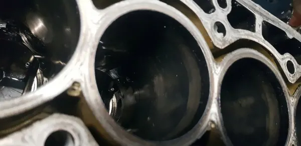 Motorblock OEM 9685737310 för Peugeot Citroen Toyota image 9