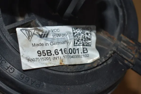 Mola de ar traseira esquerda Porsche Macan image 3