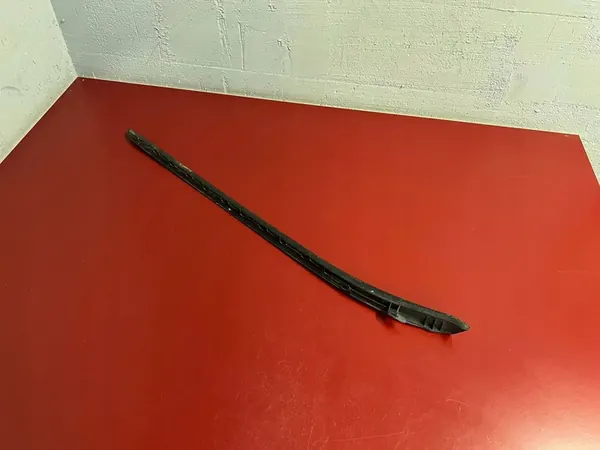 BMW X1 F48 F49 Moldura de janela dianteira esquerda 7350609 image 2