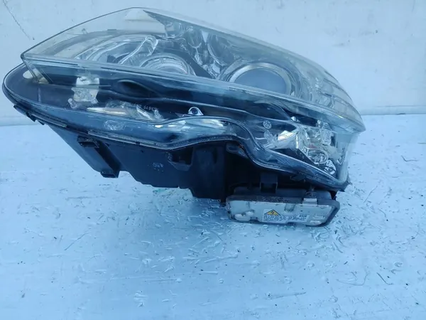 Linker Xenonlamp Mercedes W204 A2048200159 image 2