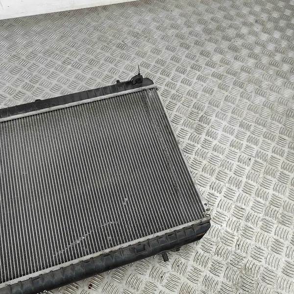 Radiador KIA Carnival 2007 image 4