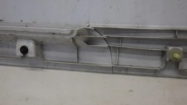 OEM 5 ohjaamon säleikkö Mitsubishi Canter Fuso VIII image 4