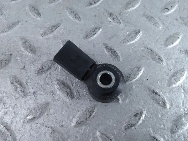 Audi Q2 Knacksensor OEM 0309053770 - Begagnad image 2