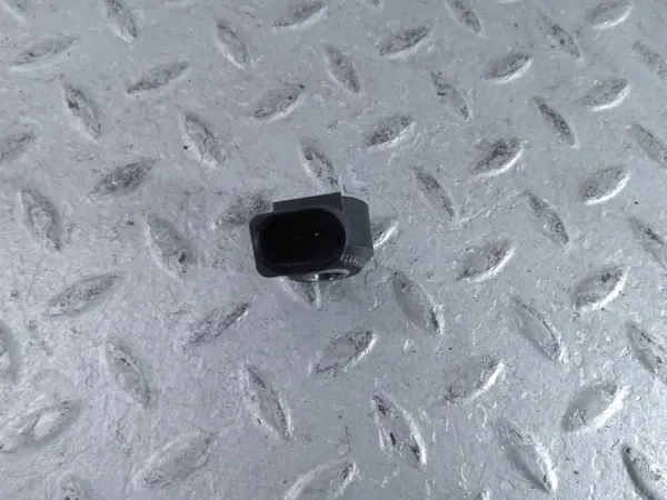 Audi Q2 Knacksensor OEM 0309053770 - Begagnad image 3