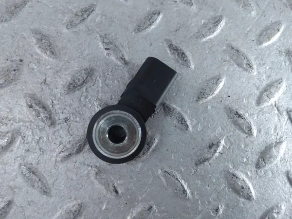 Audi Q2 Knacksensor OEM 0309053770 - Begagnad image 5