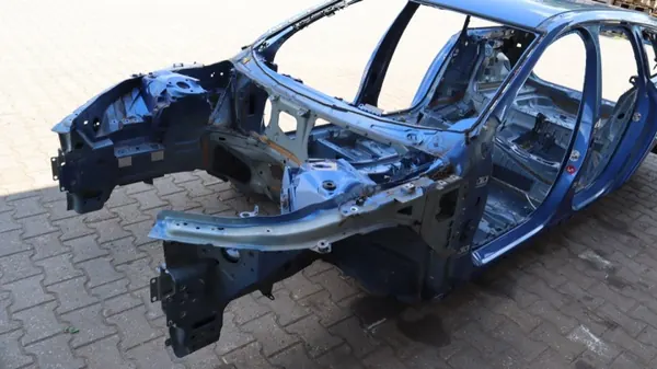 OEM 69ACM69 Volvo XC40 Aile Arrière Droite image 2