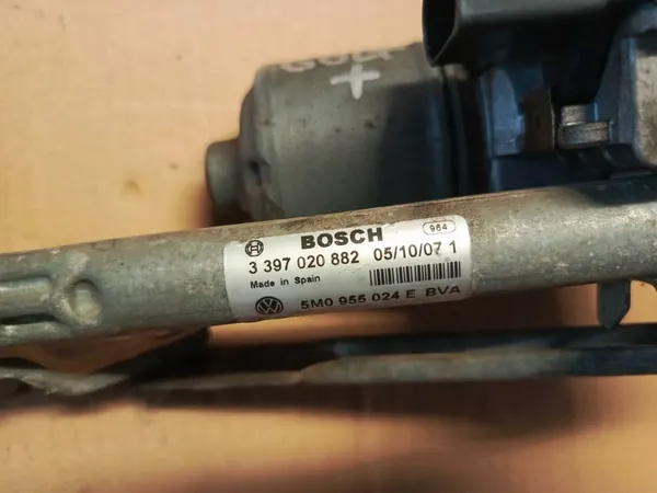 Pyyhkijän mekanismi moottorilla oikea VW Golf Plus image 4