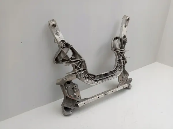 BMW OEM 6799321 Traverse Avant pour F06-F13 image 9