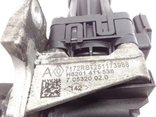 Válvula EGR Mercedes-Benz OEM H8201411538 - Usada image 6