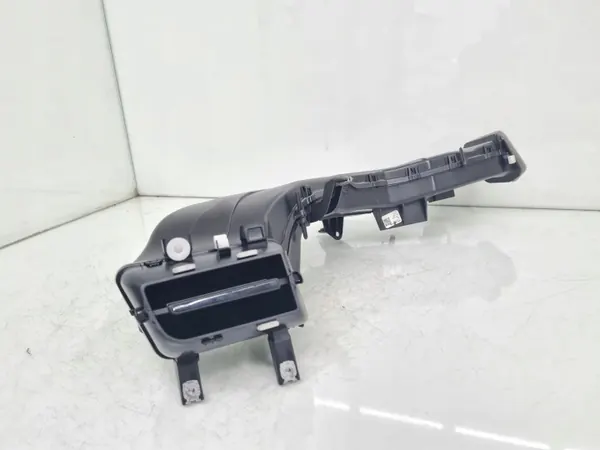 Conduto de ar Porsche Taycan OEM 9J1819701 - Usado image 4