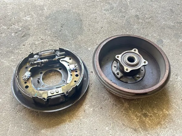 Tambour de frein arrière Smart ForFour II W453 2018 A4534200302 image 3