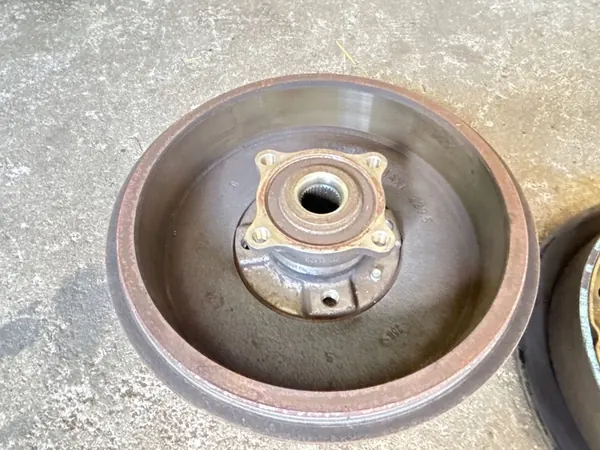 Tambour de frein arrière Smart ForFour II W453 2018 A4534200302 image 4