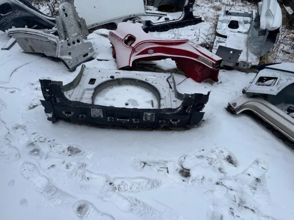 Takapuskuri OEM PAS TYŁ TYLNY WANNA Renault Koleosille image 2
