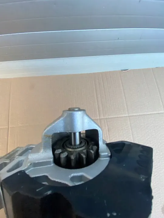 Motor de arranque BMW G01 G05 G06 G07 G11 G20 G26 G82 OEM 8671505 image 4