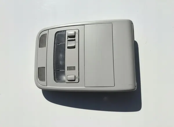 VW T5 T6 OEM /94 Frontplafondlampframe image 2