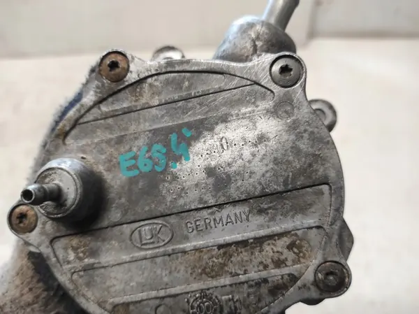 BMW 7 E65 E66 01- 3.6 Imupumppu 7507263 image 4