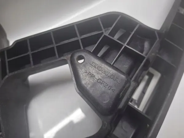 OEM 71140-T7A-J00 Etu Oikea Lokasuoja Honda HR-V image 10