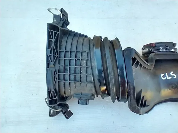 MERCEDES W212 CLS W218 3.0 CDI Medidor de Flujo A6420901142 image 3