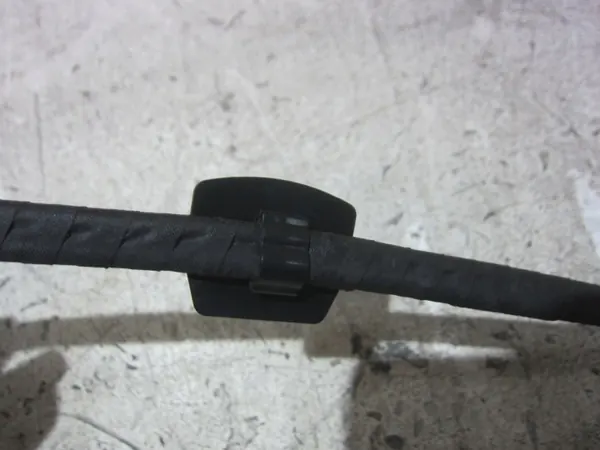 BMW F10 F11 voorruit sproeier OEM 61667205117 image 6