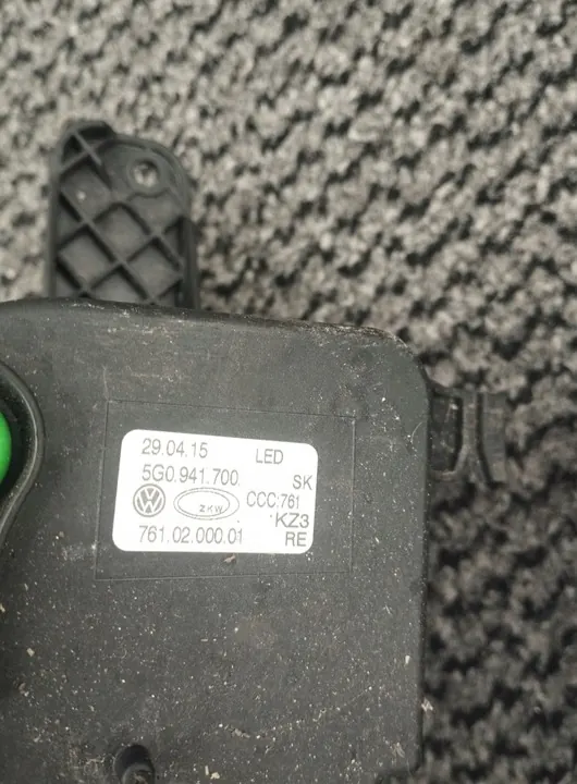 Conjunto de Faróis DRL Halógenos VW Golf VII GTI OEM 5G0941699 image 3
