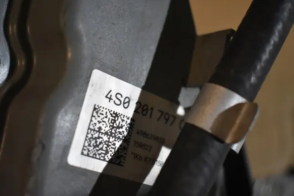 Filtro de carbón OEM 4S0201797C 55 para Audi R8 image 3