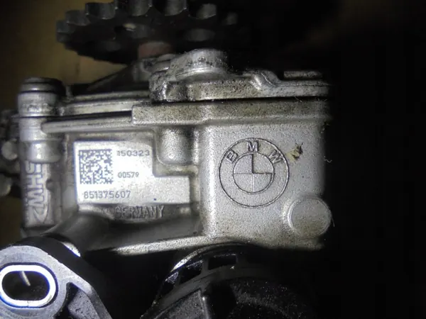 Begagnad oljepump OEM 851375607 för BMW X1 F48 1.5D image 6