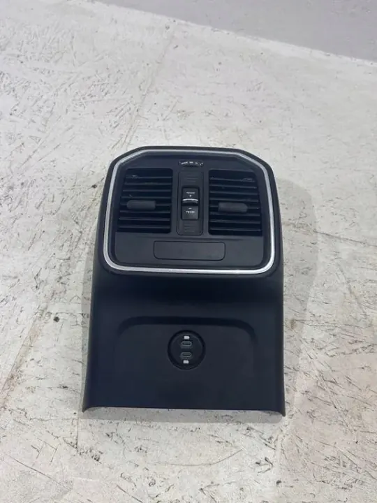 Taka-ilmastointiristikko OEM 95B864378D Porsche Macan image 2