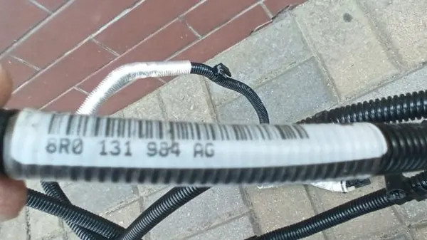Tuyau d'injection AdBlue OEM 8R0131984AG - Occasion image 3