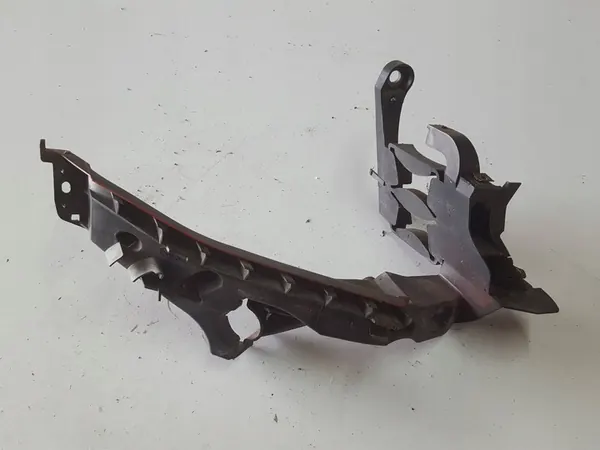 Suporte de farol direito Audi A4 OE 8K0805608C image 3