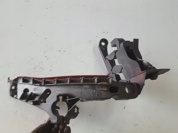 Suporte de farol direito Audi A4 OE 8K0805608C image 4