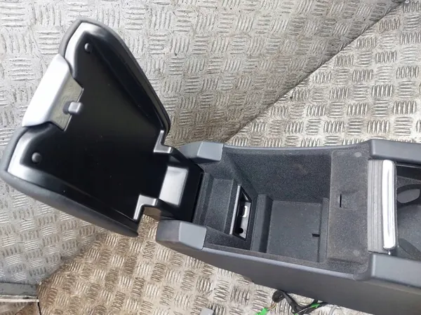 Midden Tunnel Armsteun Volvo XC60 I Lift 1534546 39819464 image 3