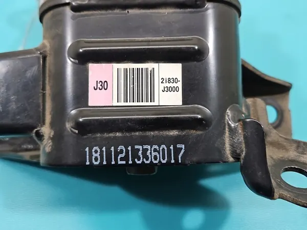 Hyundai Elantra VI Vaihteiston Kiinnike 1.6 16V 21830-J3000 image 3