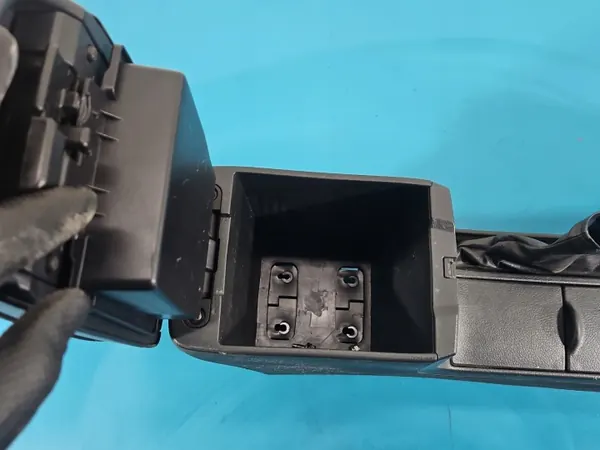 Accoudoir tunnel OEM 58910-02080 pour Toyota Corolla image 4