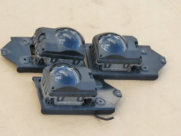Audi A8 D3 Distronic Radarsensor 4E0907561F image 9